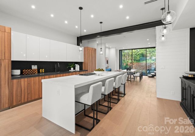 3614 Barclay Downs Drive 102, Charlotte, NC 28209