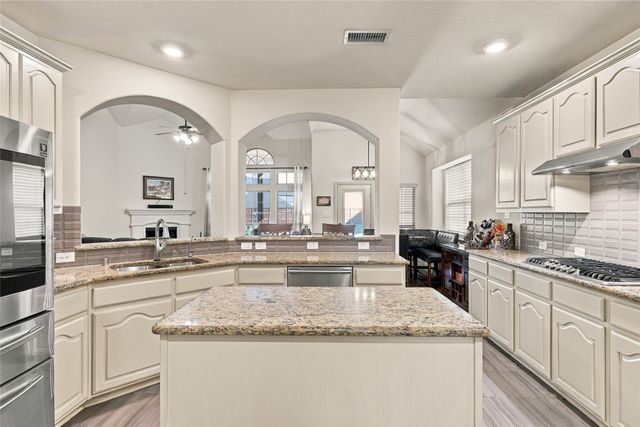 2912 Alta, Grand Prairie, TX 75054