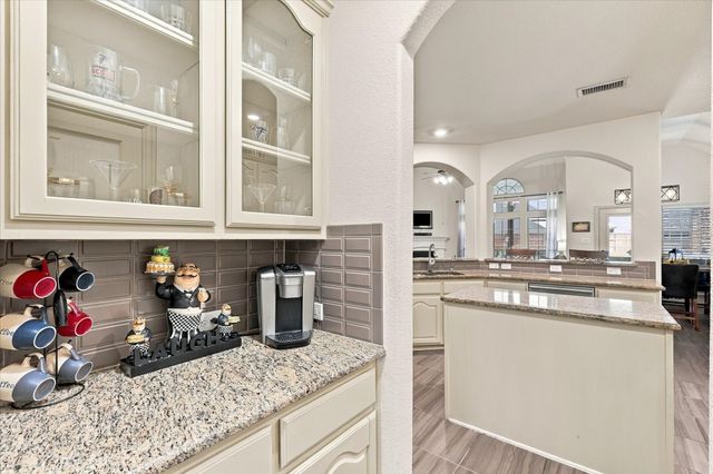 2912 Alta, Grand Prairie, TX 75054