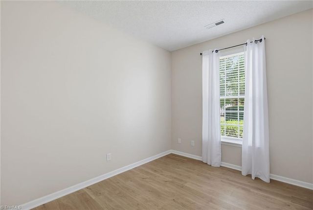 3706 Single Leaf Circle, High Point, NC 27265
