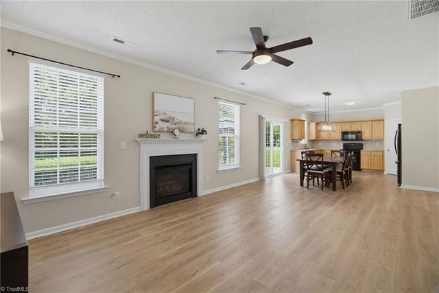 3706 Single Leaf Circle, High Point, NC 27265