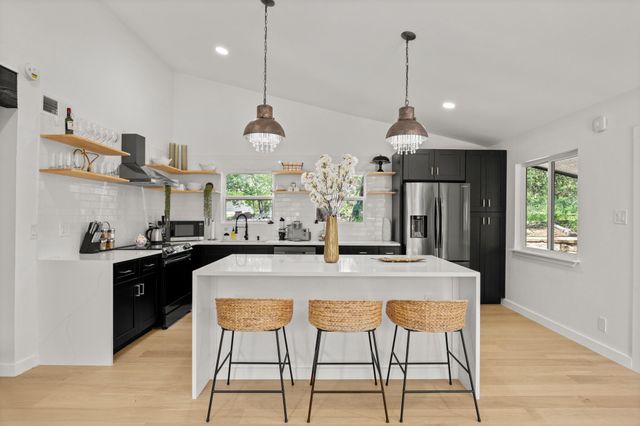 3904 Highland DR, Austin, TX 78734