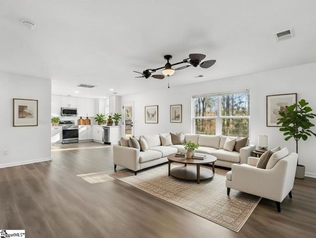 224 Hotchkiss Lane, Duncan, SC 29334