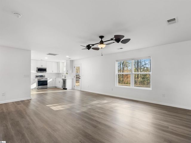 224 Hotchkiss Lane, Duncan, SC 29334