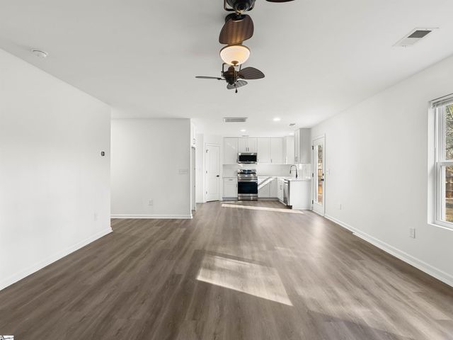 224 Hotchkiss Lane, Duncan, SC 29334