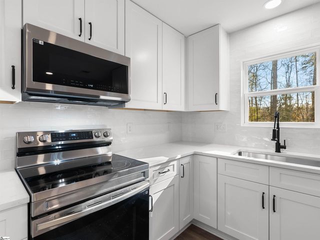 224 Hotchkiss Lane, Duncan, SC 29334