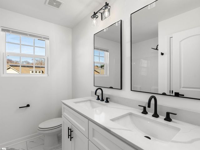 224 Hotchkiss Lane, Duncan, SC 29334