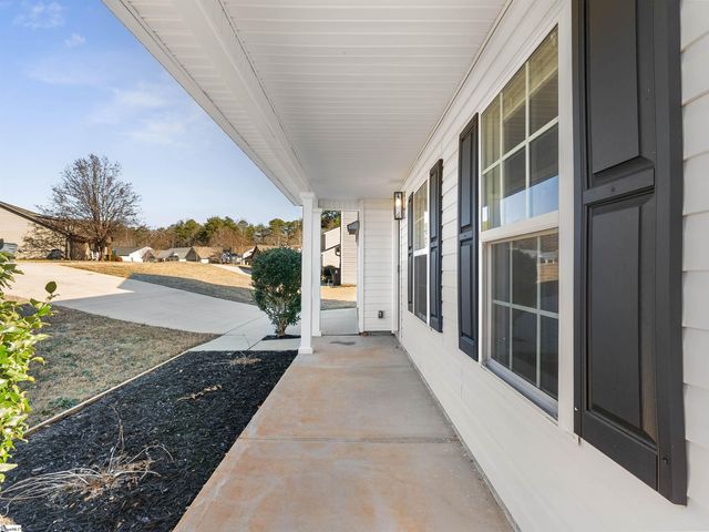 224 Hotchkiss Lane, Duncan, SC 29334