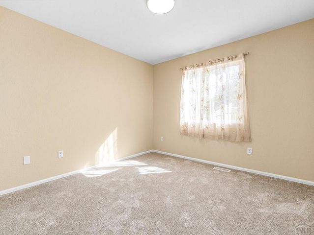 177 Kingsley Ave, Pueblo, CO 81005