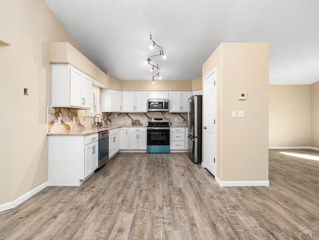 177 Kingsley Ave, Pueblo, CO 81005