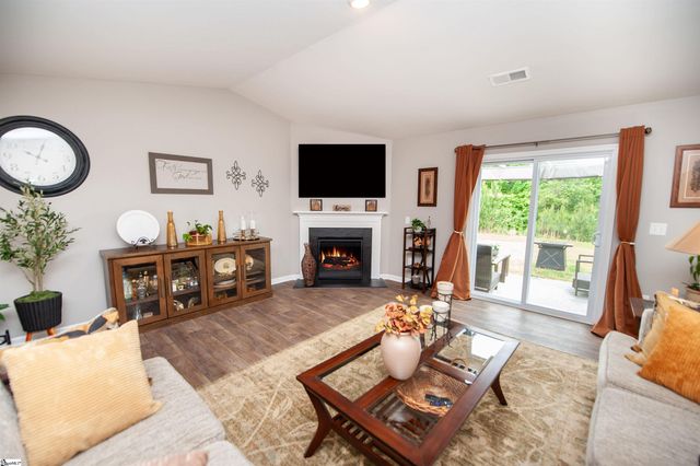 275 Millen Drive, Woodruff, SC 29388