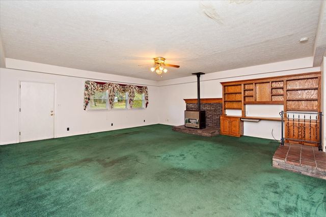 1077 Slaters Creek Rd, Goodlettsville, TN 37072