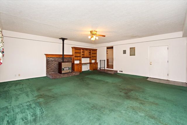 1077 Slaters Creek Rd, Goodlettsville, TN 37072