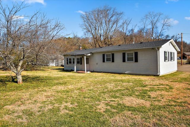1077 Slaters Creek Rd, Goodlettsville, TN 37072