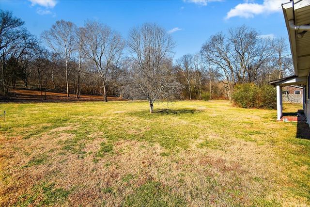 1077 Slaters Creek Rd, Goodlettsville, TN 37072