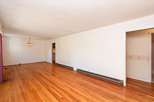 1077 Slaters Creek Rd, Goodlettsville, TN 37072