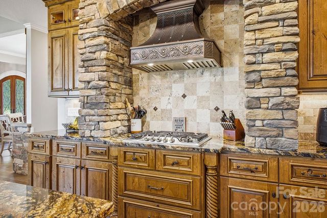 48 S Mountain Morning Lane, Hendersonville, NC 28739