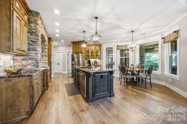 48 S Mountain Morning Lane, Hendersonville, NC 28739