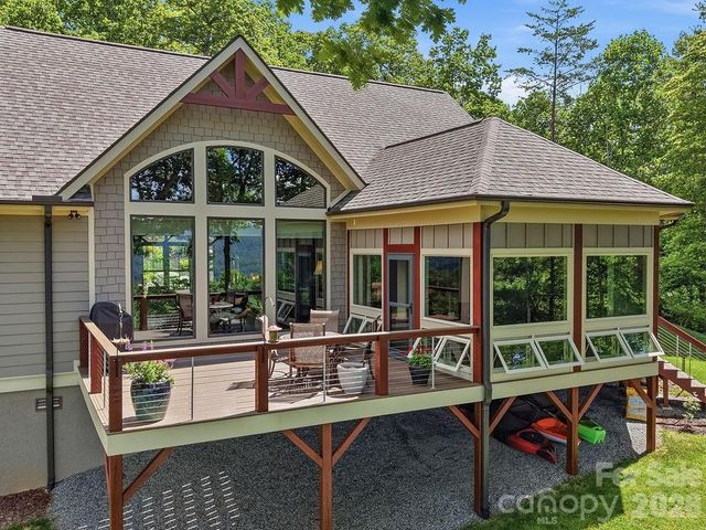 48 S Mountain Morning Lane, Hendersonville, NC 28739