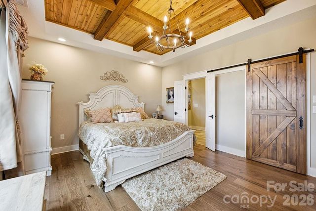 48 S Mountain Morning Lane, Hendersonville, NC 28739
