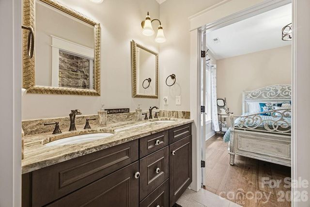 48 S Mountain Morning Lane, Hendersonville, NC 28739