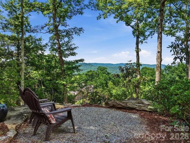 48 S Mountain Morning Lane, Hendersonville, NC 28739