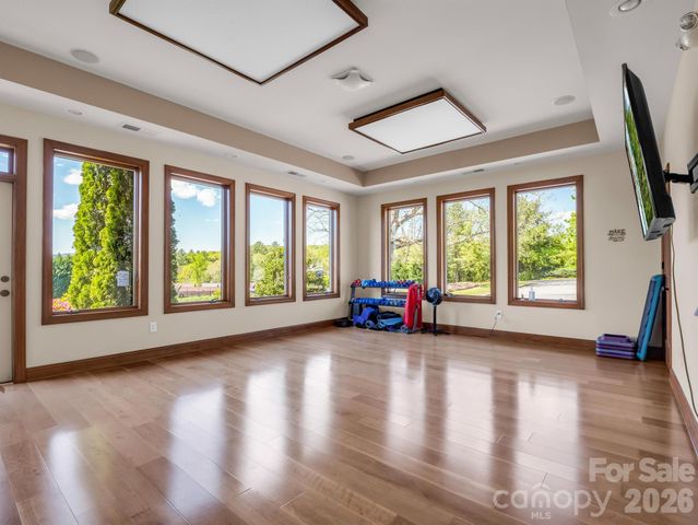 48 S Mountain Morning Lane, Hendersonville, NC 28739