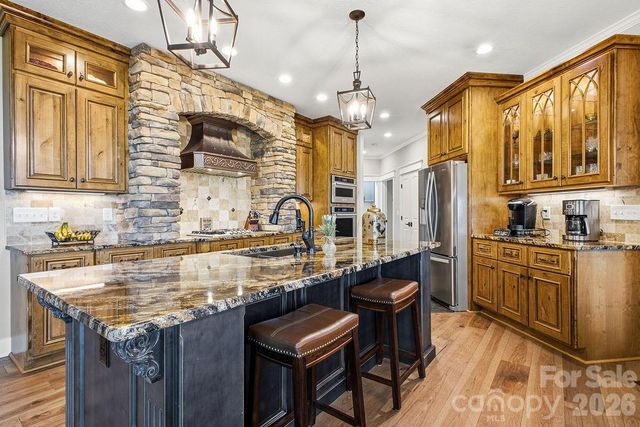 48 S Mountain Morning Lane, Hendersonville, NC 28739