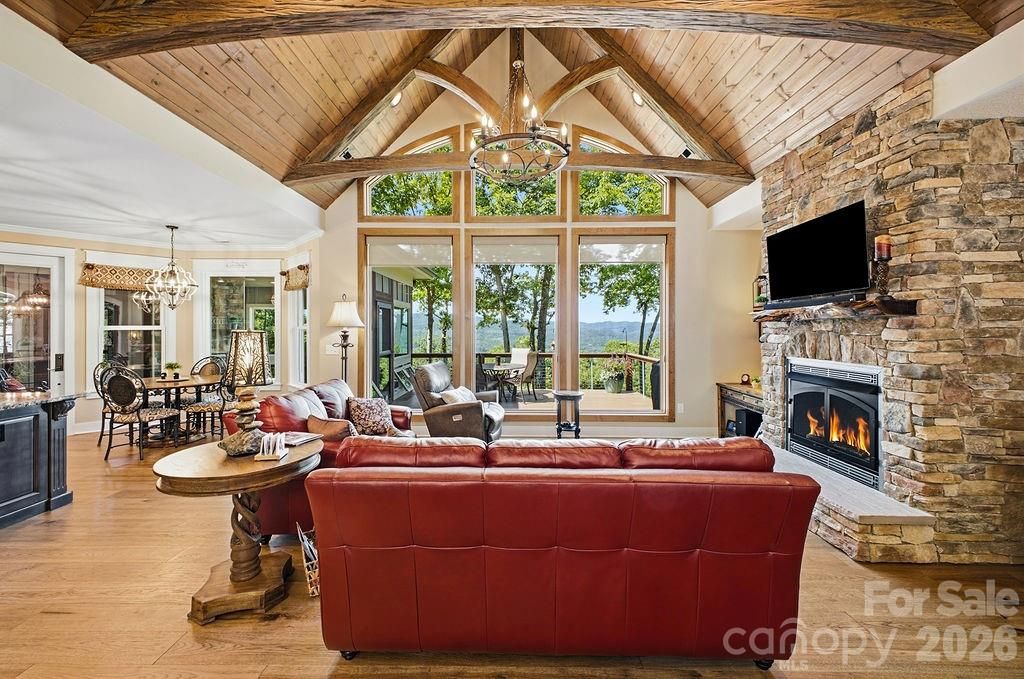 48 S Mountain Morning Lane, Hendersonville, NC 28739