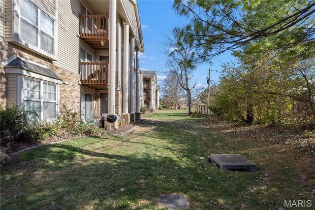 2506 Creve Coeur Mill Road 8, Maryland Heights, MO 63043