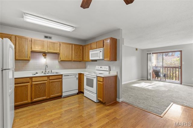 2506 Creve Coeur Mill Road 8, Maryland Heights, MO 63043