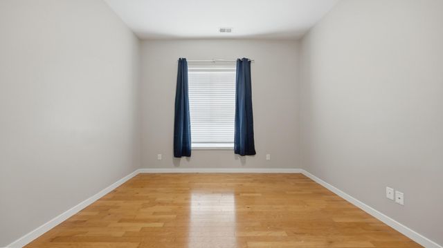 863 Flynn St Apt 104, Chattanooga, TN 37403