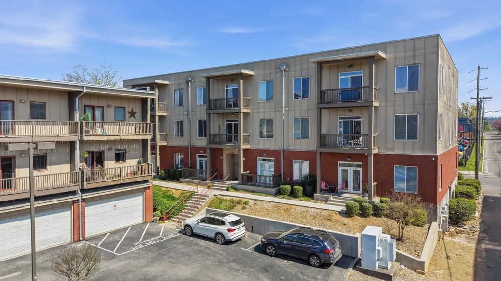 863 Flynn St Apt 104, Chattanooga, TN 37403