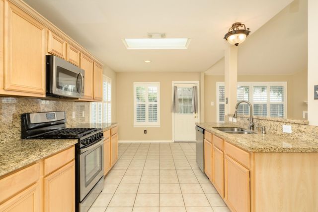 413 Sun River Lane, League City, TX 77539