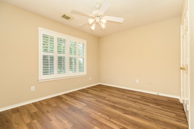 413 Sun River Lane, League City, TX 77539