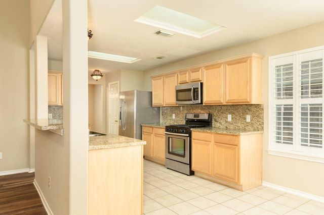 413 Sun River Lane, League City, TX 77539