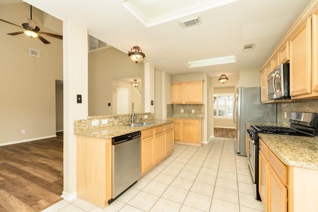 413 Sun River Lane, League City, TX 77539