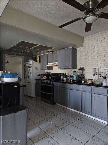 4241 Brockton Green Court, Las Vegas, NV 89110