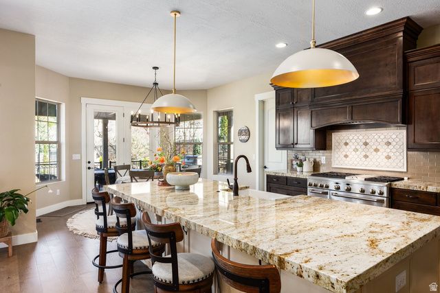 10847 S HIDDENWOOD DR, Sandy, UT 84092