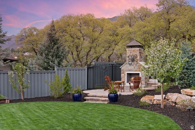 10847 S HIDDENWOOD DR, Sandy, UT 84092