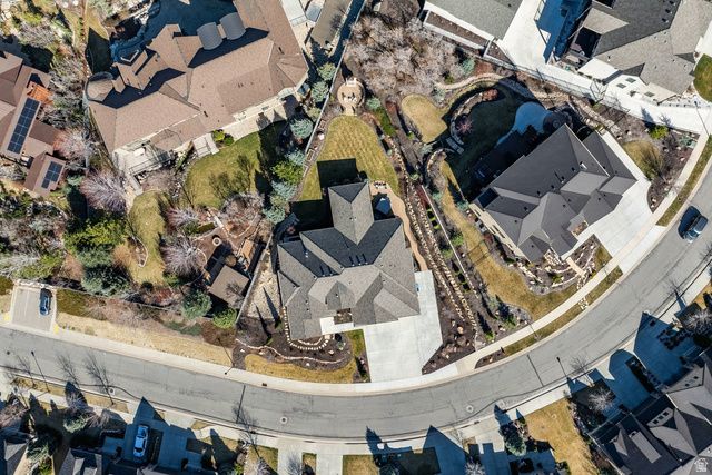 10847 S HIDDENWOOD DR, Sandy, UT 84092