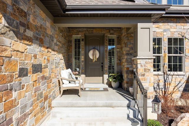 10847 S HIDDENWOOD DR, Sandy, UT 84092