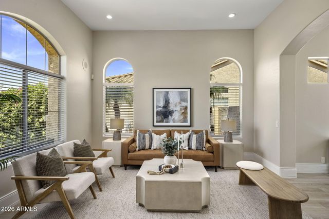 4718 E VIA MONTOYA Drive, Phoenix, AZ 85050