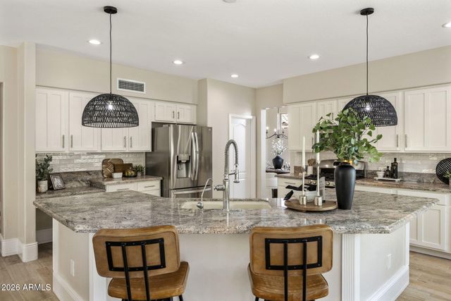 4718 E VIA MONTOYA Drive, Phoenix, AZ 85050