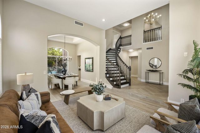 4718 E VIA MONTOYA Drive, Phoenix, AZ 85050