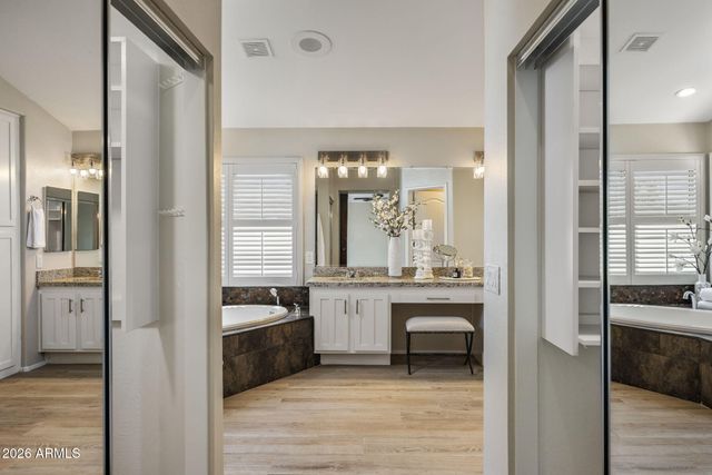 4718 E VIA MONTOYA Drive, Phoenix, AZ 85050