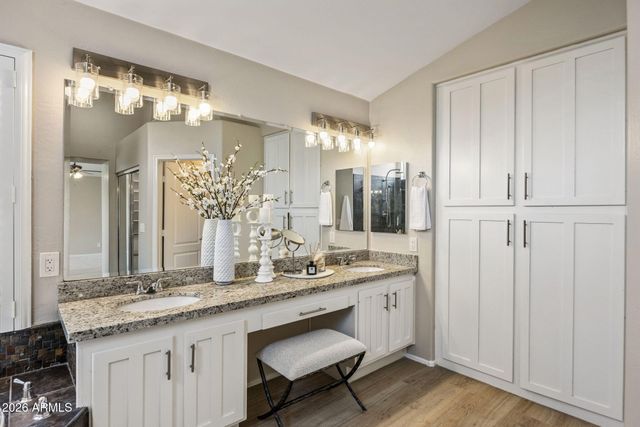 4718 E VIA MONTOYA Drive, Phoenix, AZ 85050