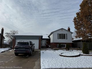 38527 Claremont Drive, Sterling Heights, MI 48310