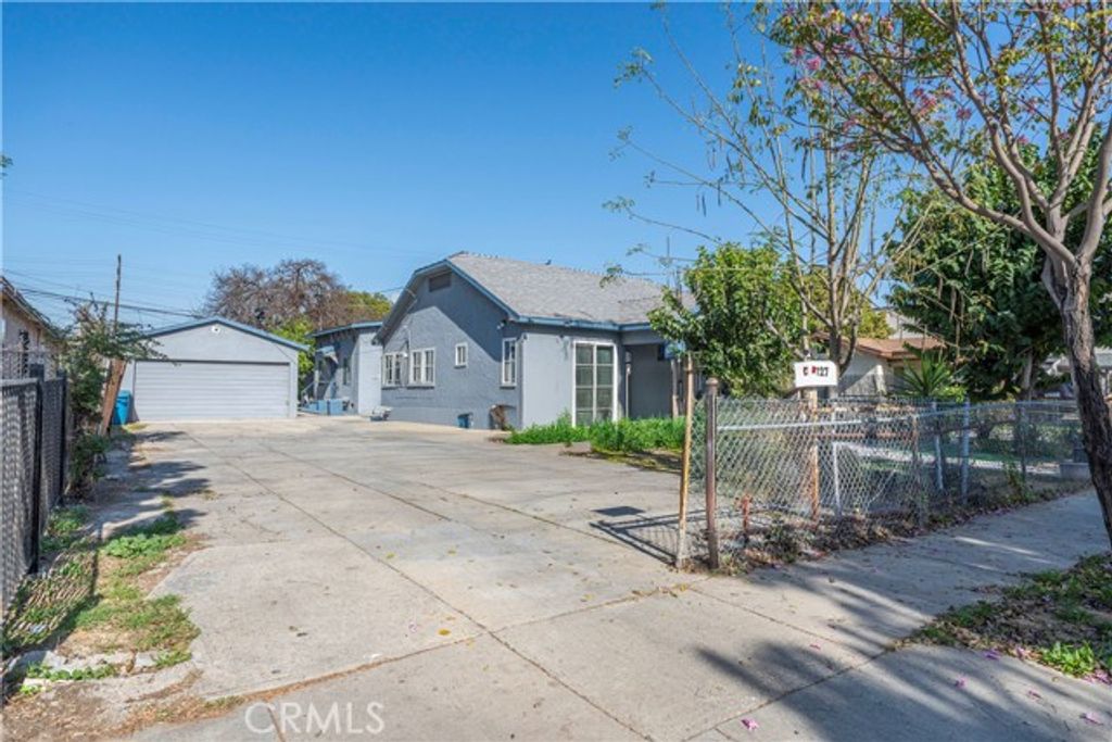 3725 E 57th, Maywood, CA 90270