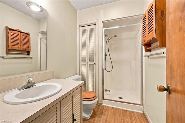 819 Carolina Avenue, Thomasville, NC 27360